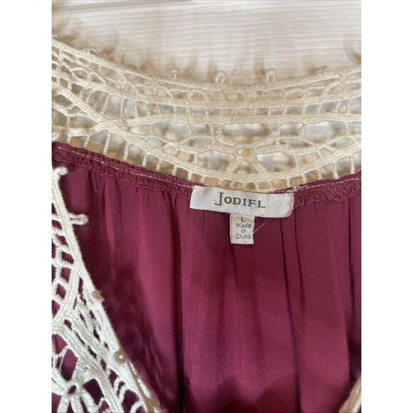 Jodifl Boho Sleeveless Blouse Size L Crochet Lace Trim Burgundy Ruffle Hem Top - Picture 5 of 6